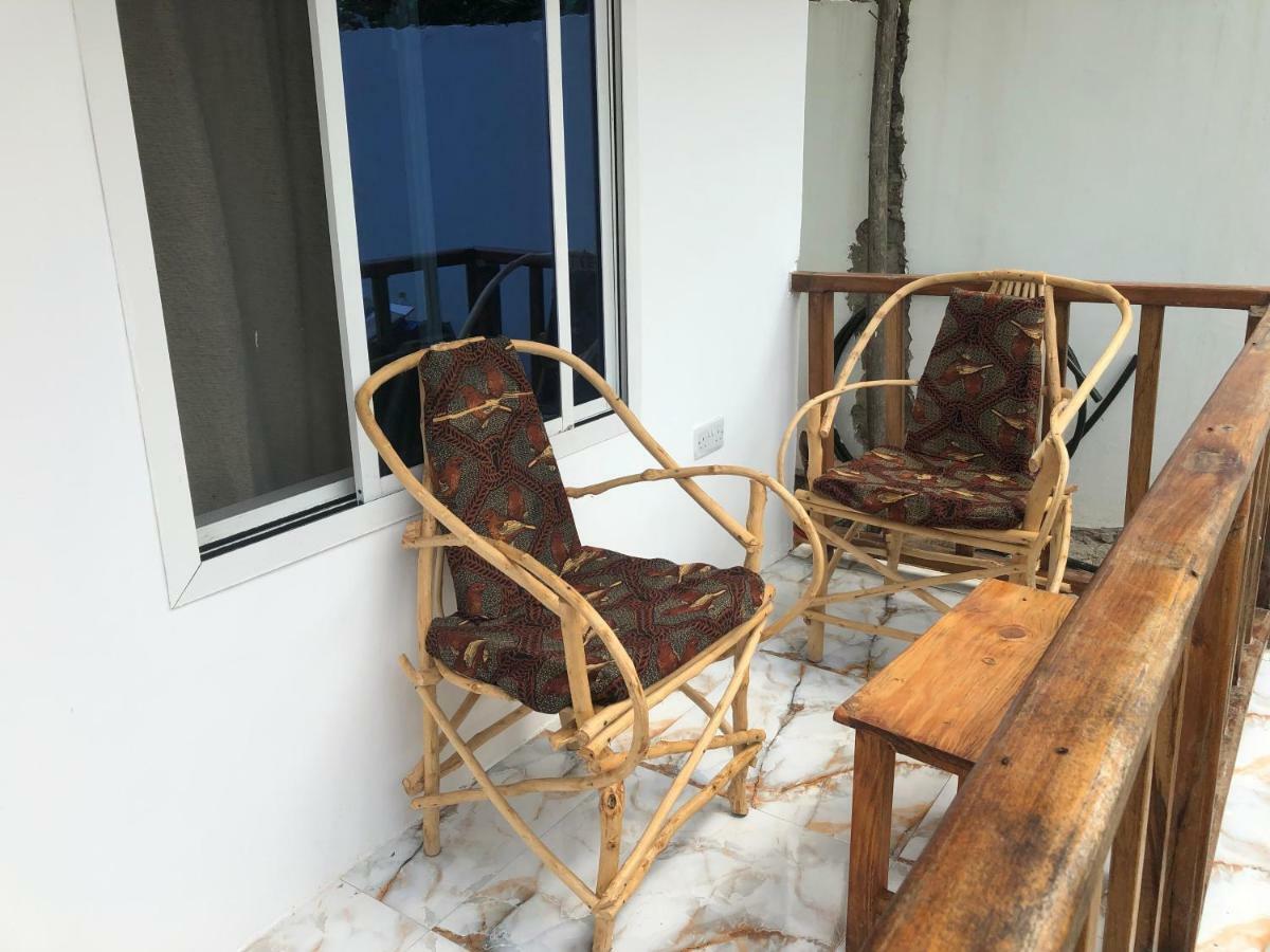 Meck'S Inn Lodge Nungwi Buitenkant foto