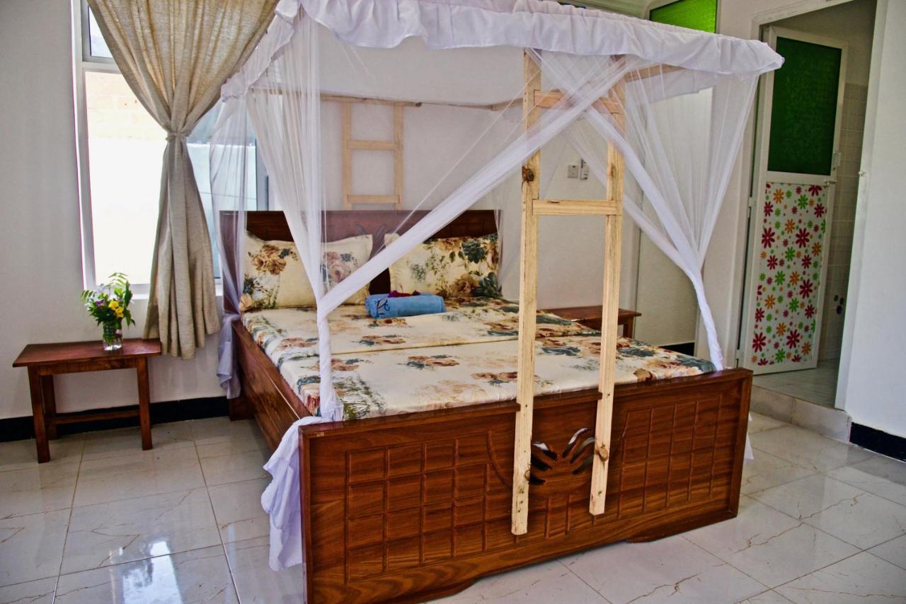 Meck'S Inn Lodge Nungwi Buitenkant foto