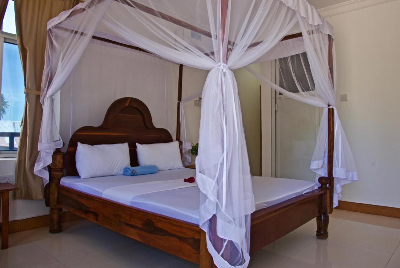 Meck'S Inn Lodge Nungwi Buitenkant foto